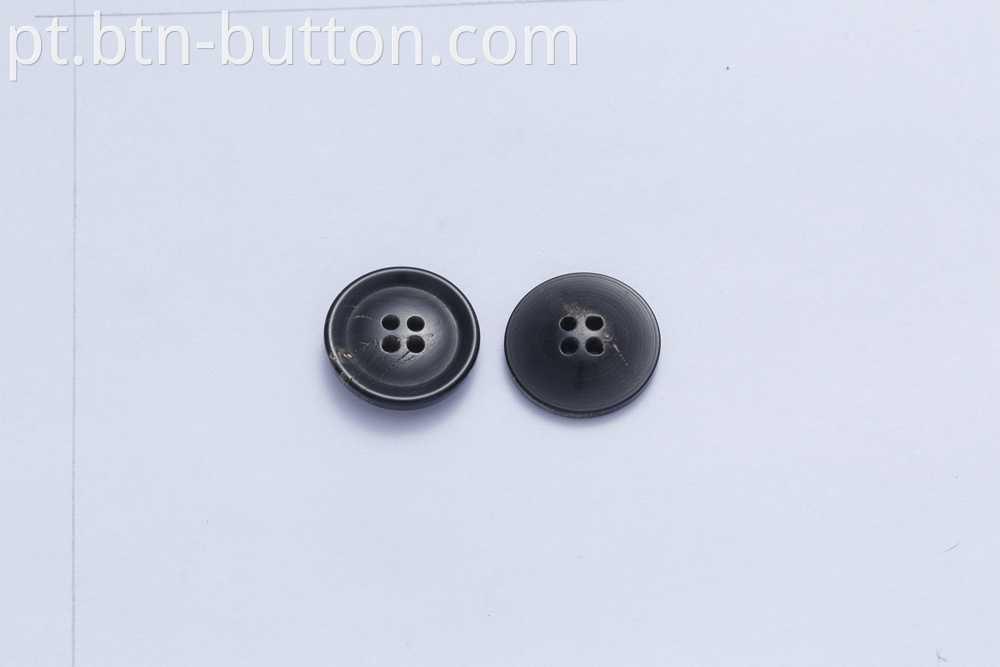 Natural horn buttons for high-end suits